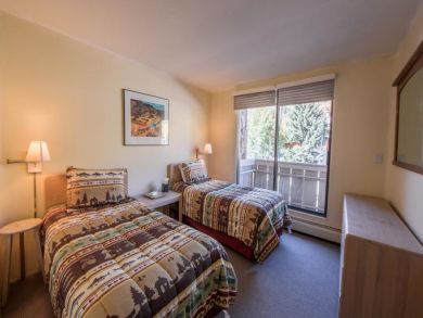 Renovated Vail Village Vacation Rental Walk to Ski School Renovated Vail Village Vacation Rental Walk to Ski School